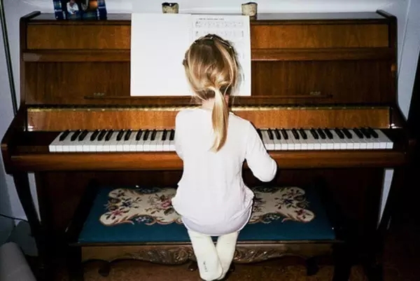 孩子适不适合学钢琴，不是看他手的长短，而是看家长有没有决心！4